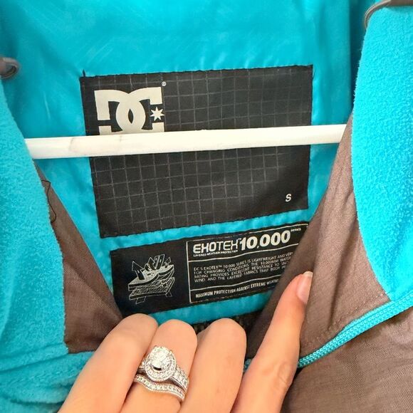 DC Ecotex Snowboarding Jacket Size Small - Picture 4 of 8